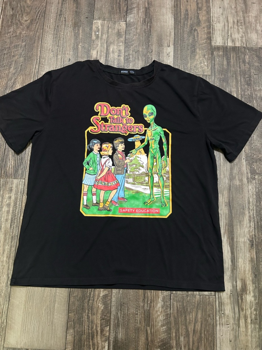 ROMWE Black Kids' 'Don't Talk to Strangers' Graphic Tee with Green Alien Print